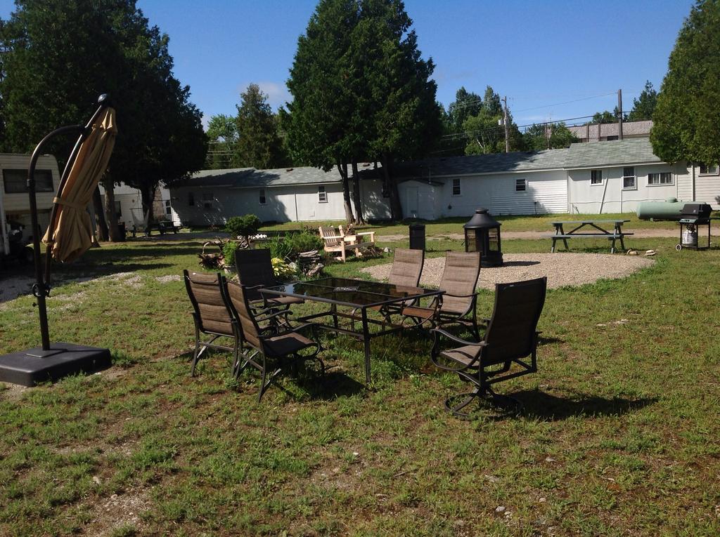Cedar Vista Motel トバーモリー エクステリア 写真
